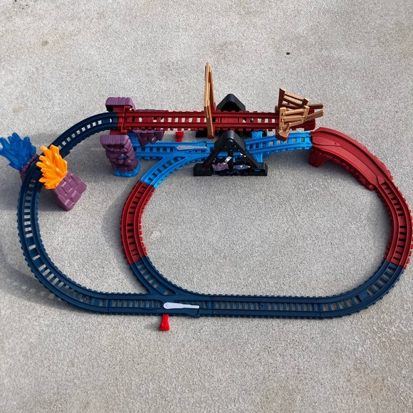 Thomas & Friends Other - Thomas & Friends “Crystal Caves Adventure Set” train track